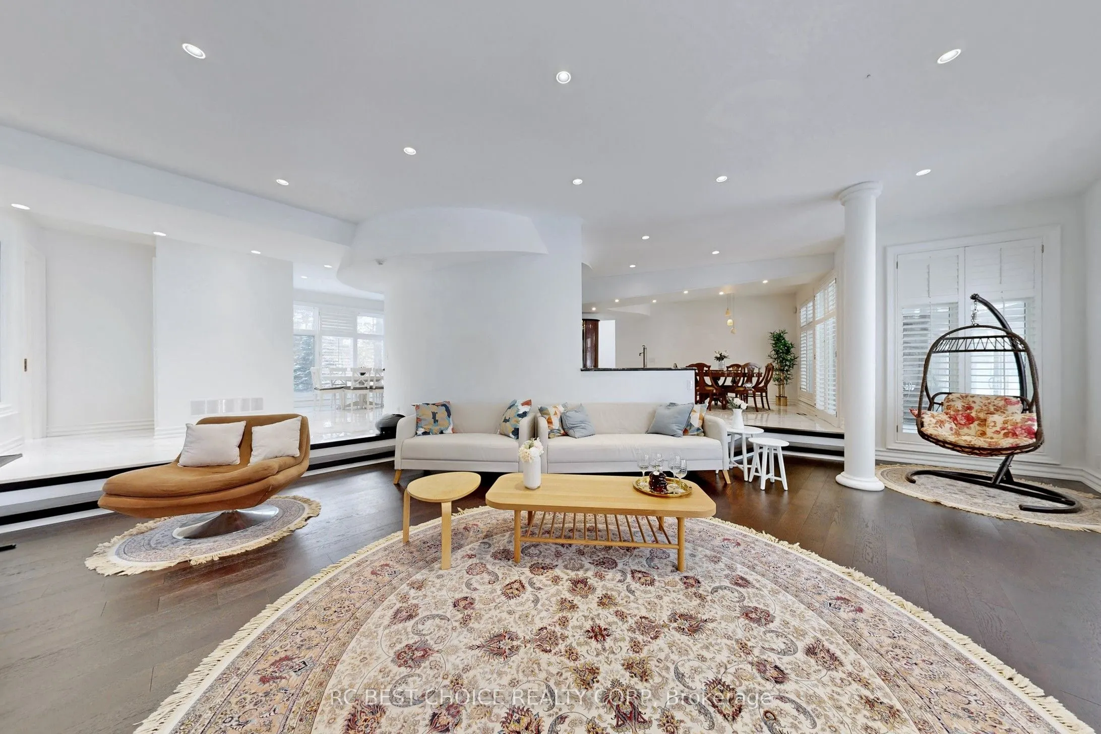 76 Silver Fox Place