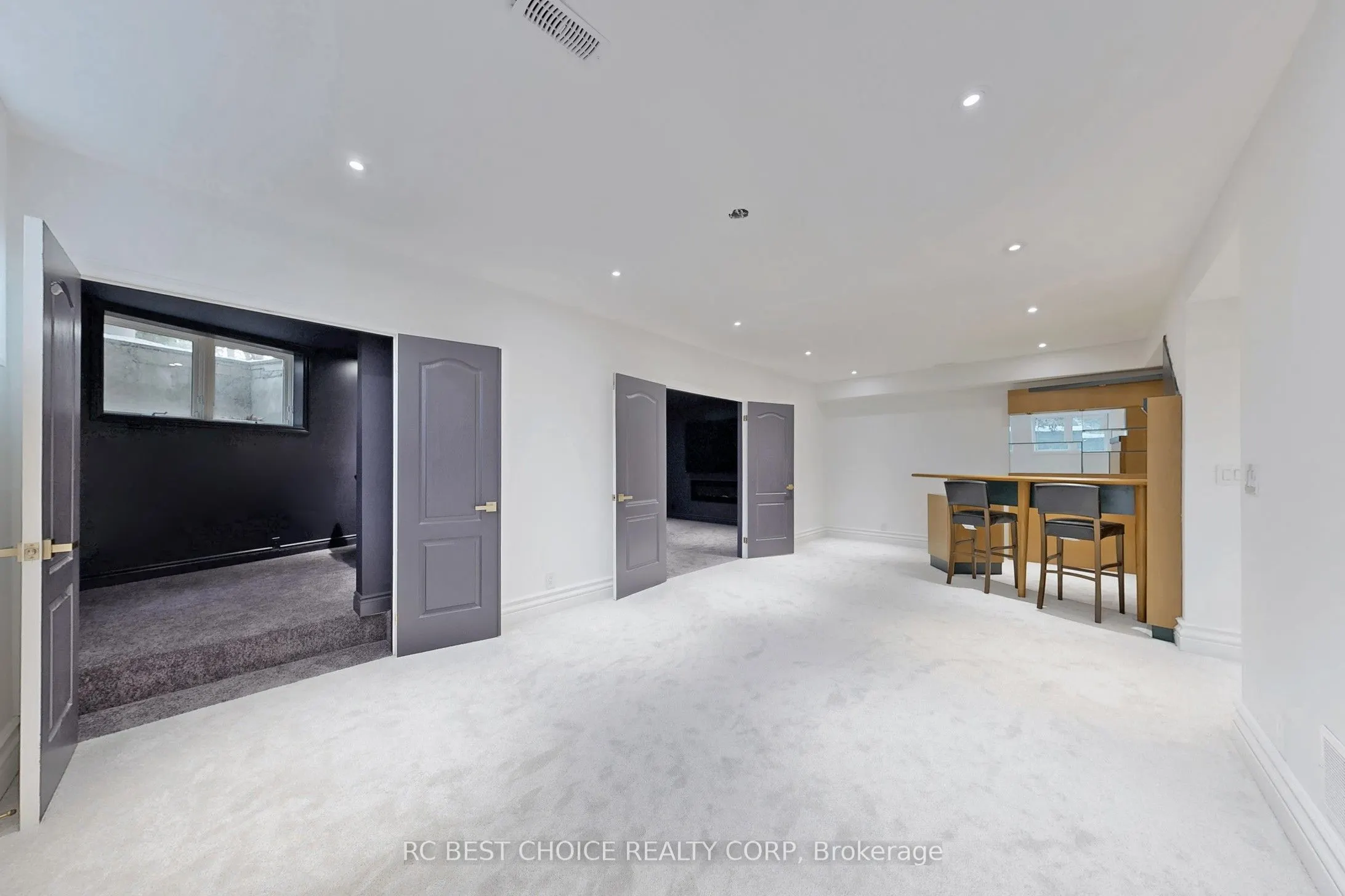 76 Silver Fox Place