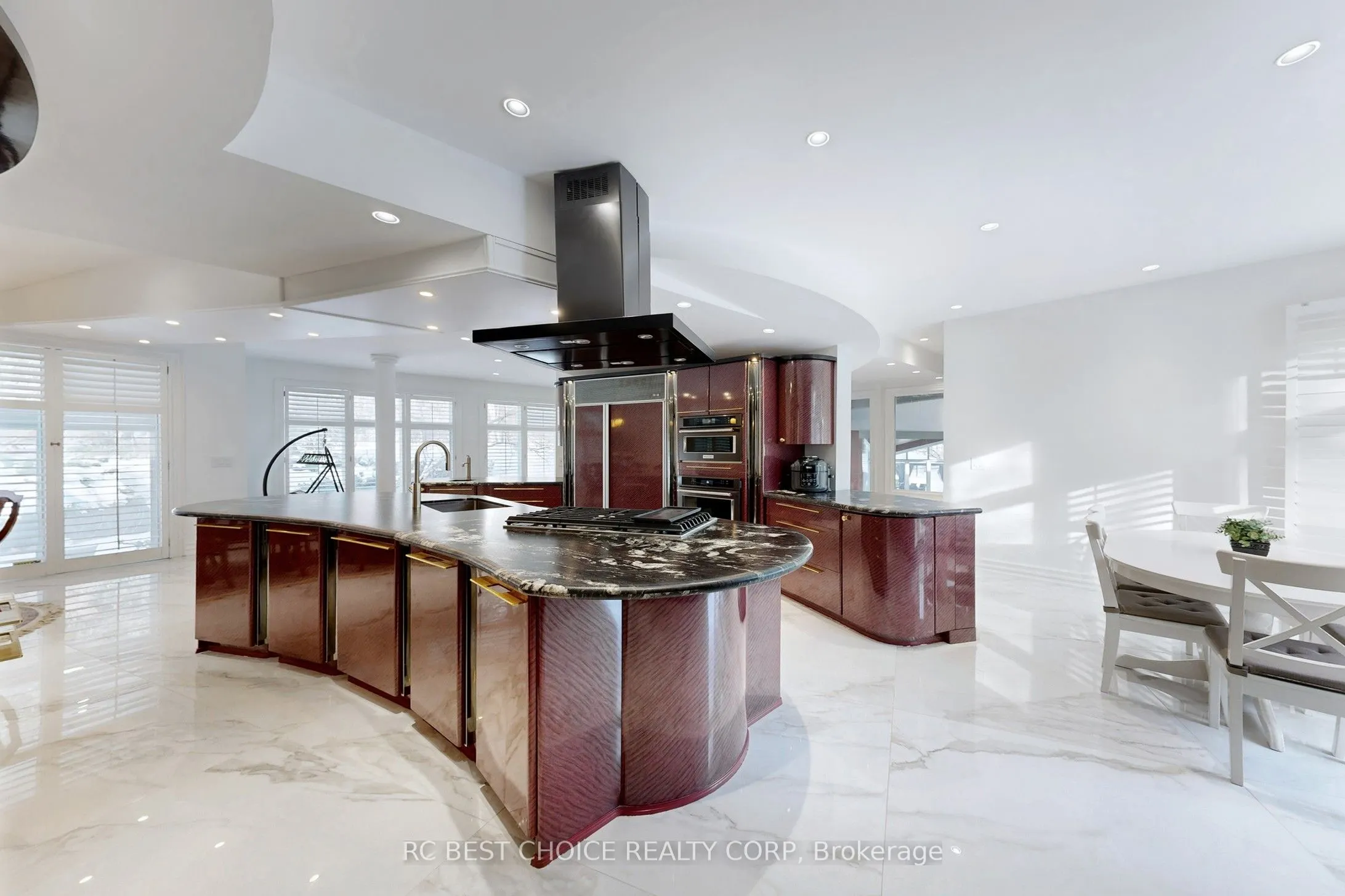 76 Silver Fox Place