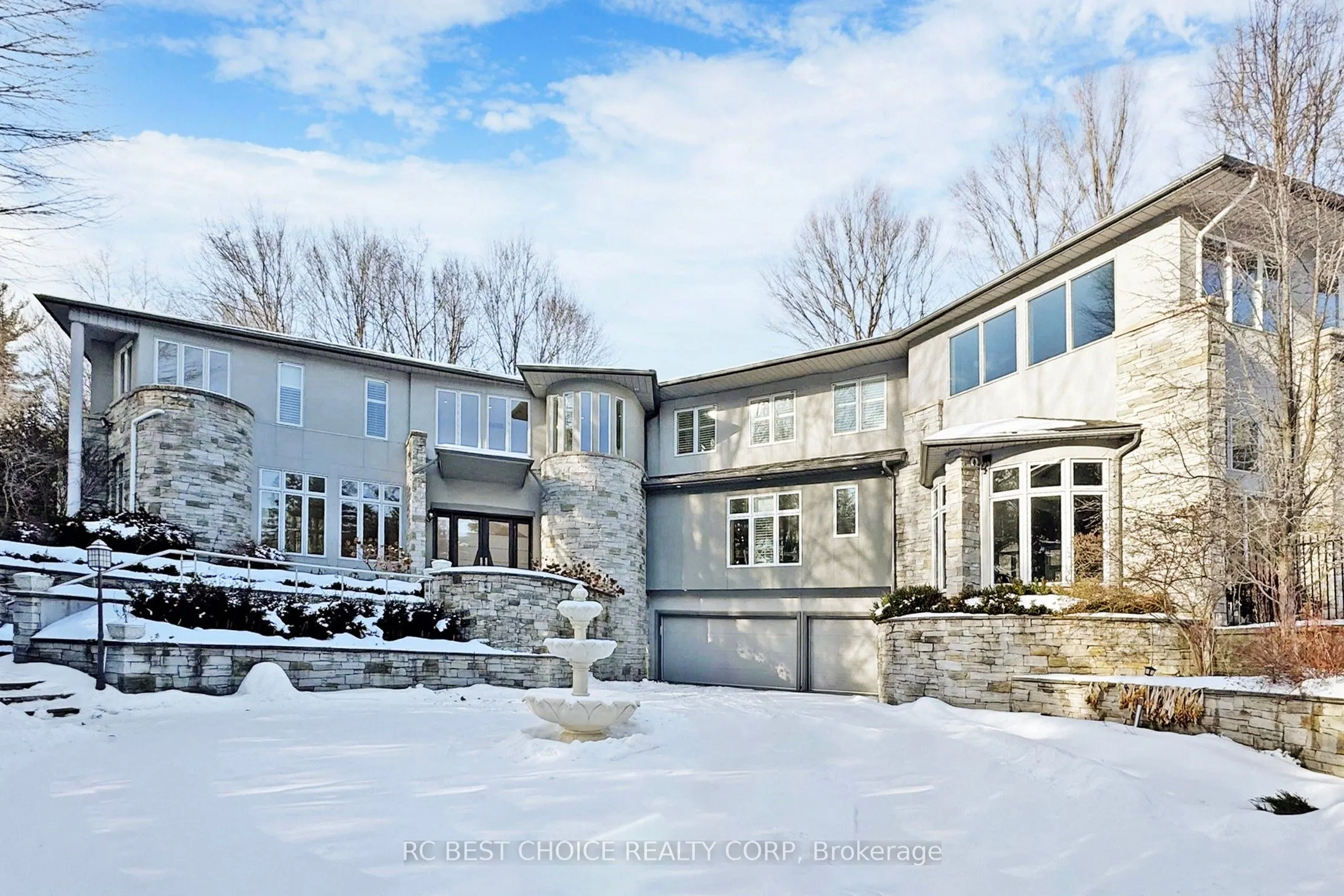 76 Silver Fox Place