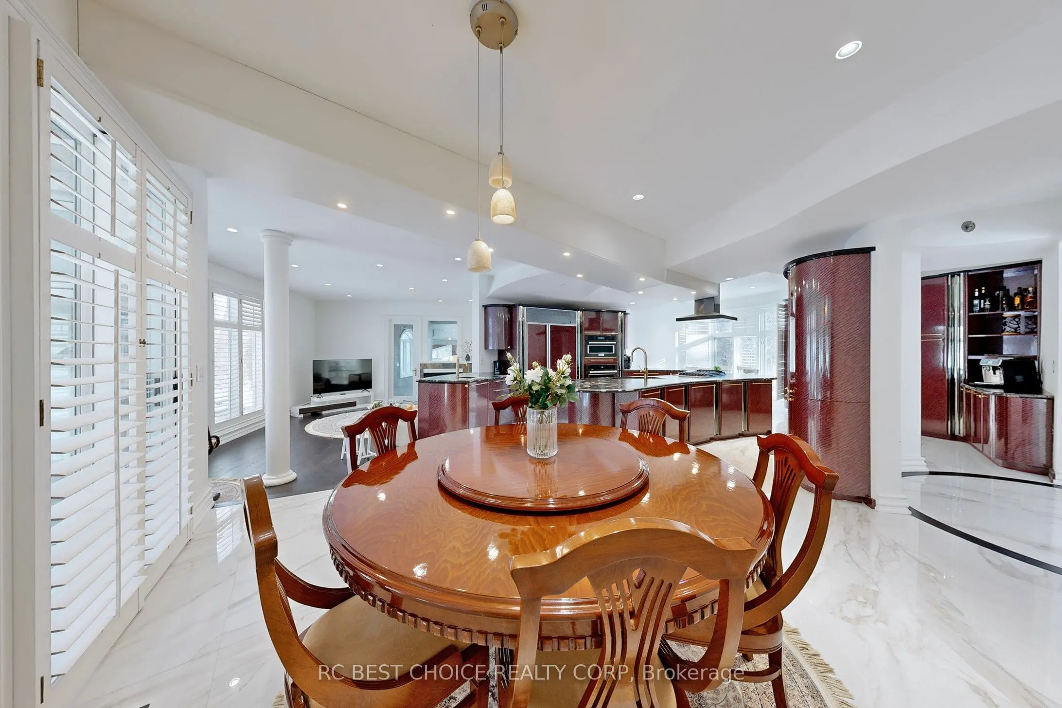 76 Silver Fox Place