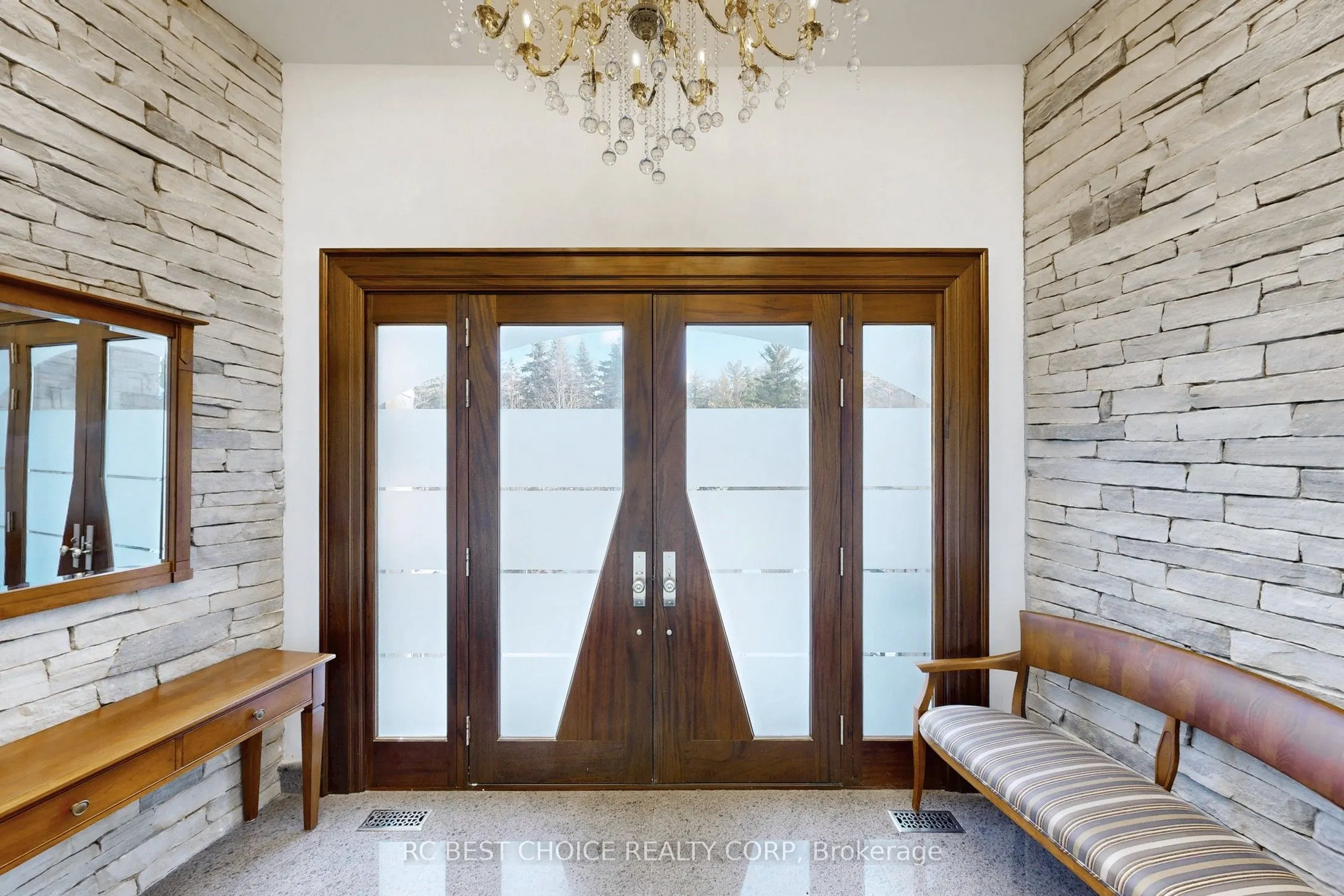 76 Silver Fox Place