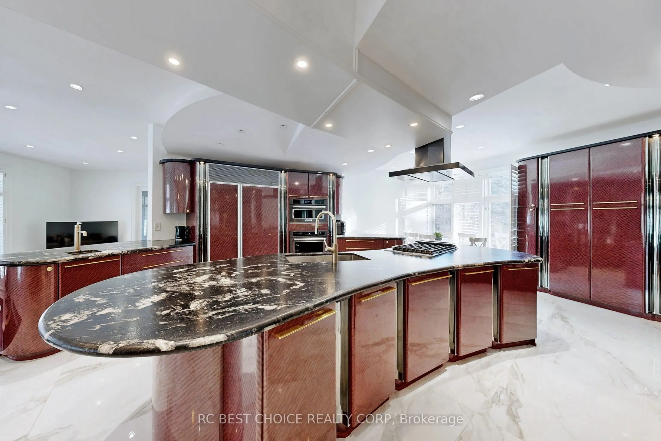 76 Silver Fox Place