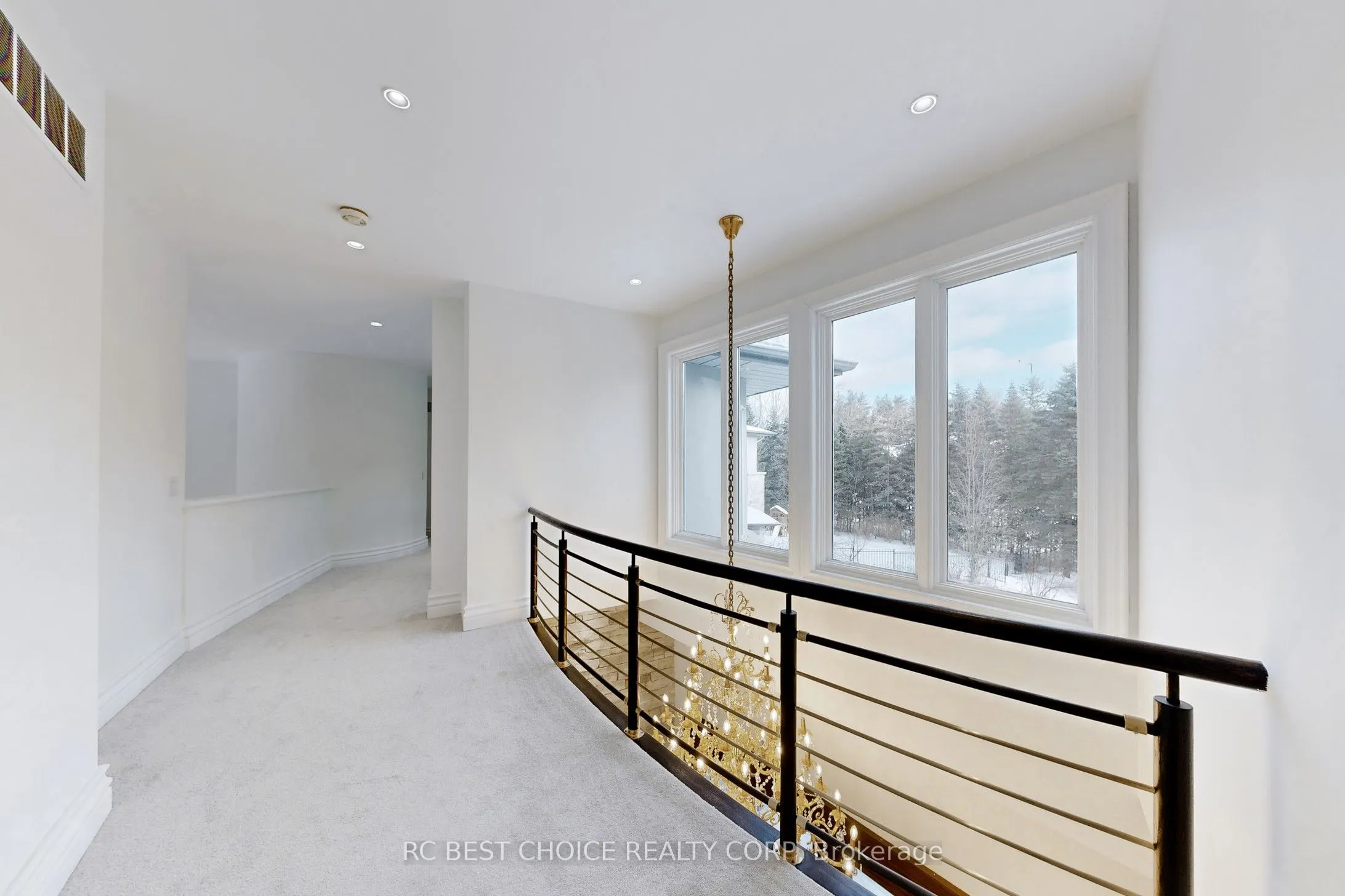 76 Silver Fox Place