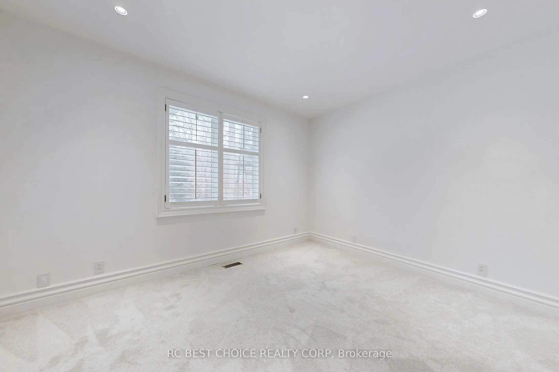 76 Silver Fox Place