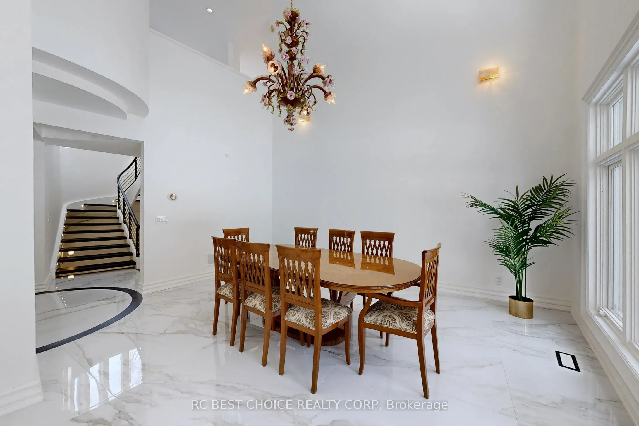 76 Silver Fox Place
