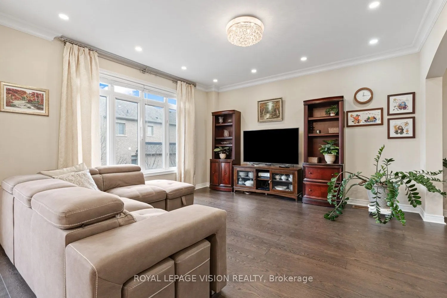 41 Treetops Boulevard