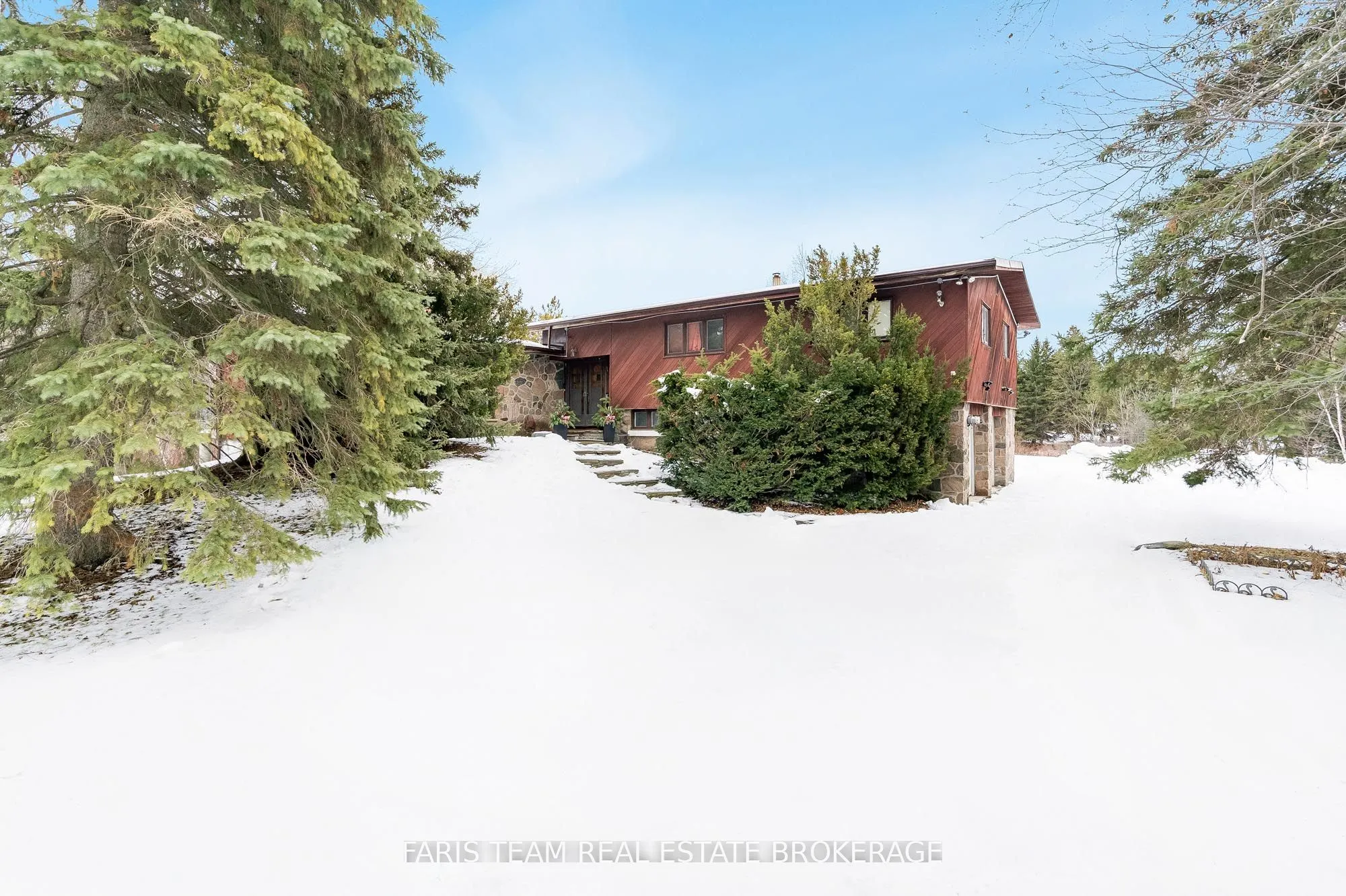 175 South Summit Farm Road