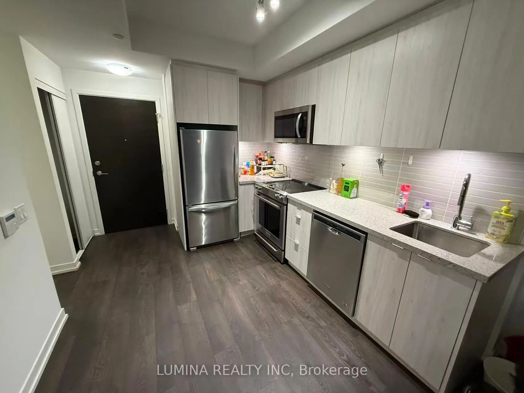 8868 Yonge Street #207E
