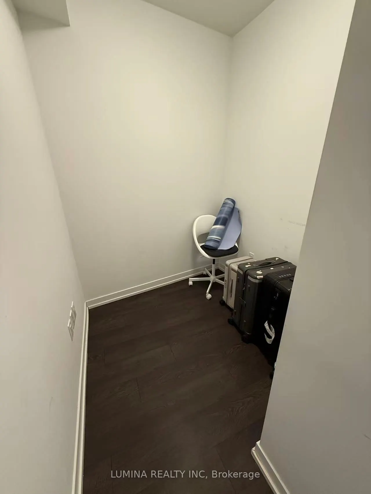 8868 Yonge Street #207E