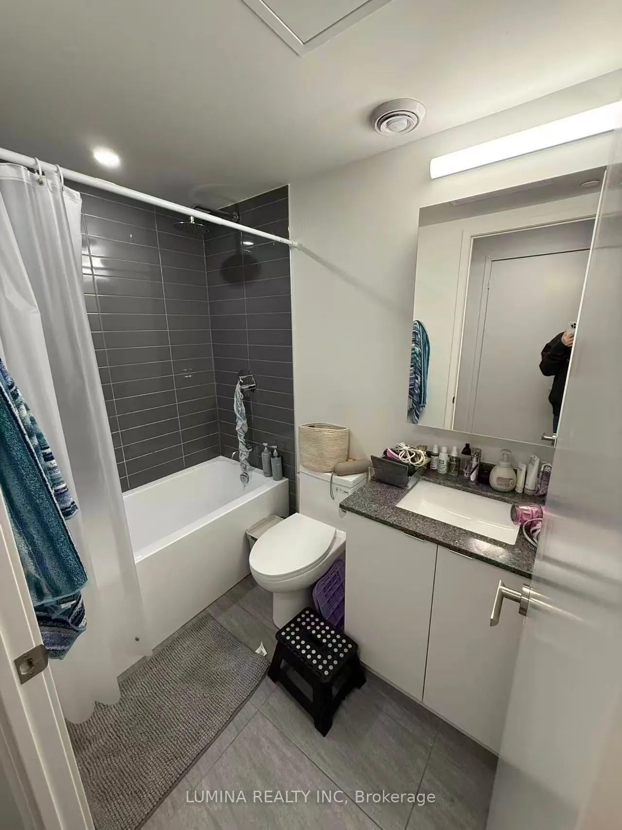 8868 Yonge Street #207E