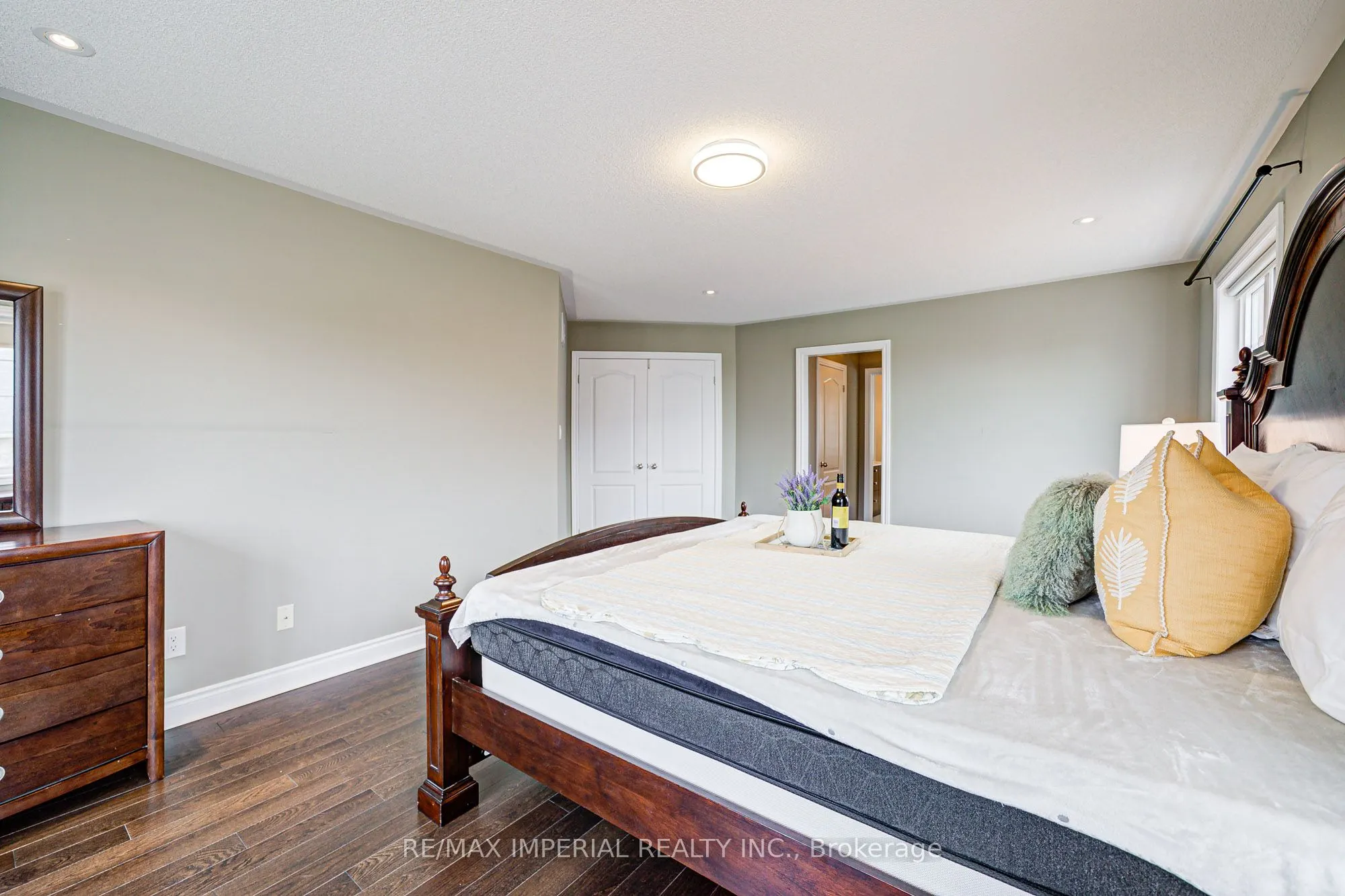 982 Wilbur Pipher Circle