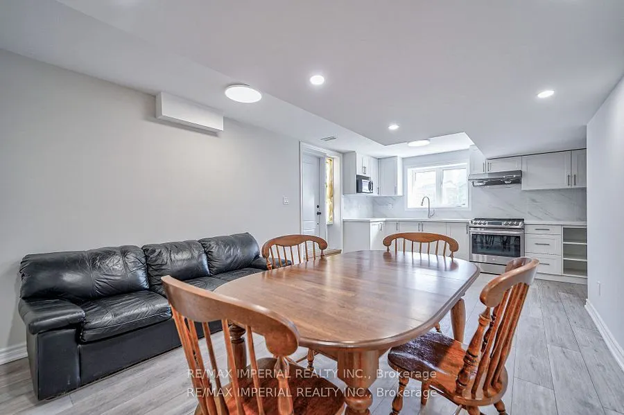 982 Wilbur Pipher Circle