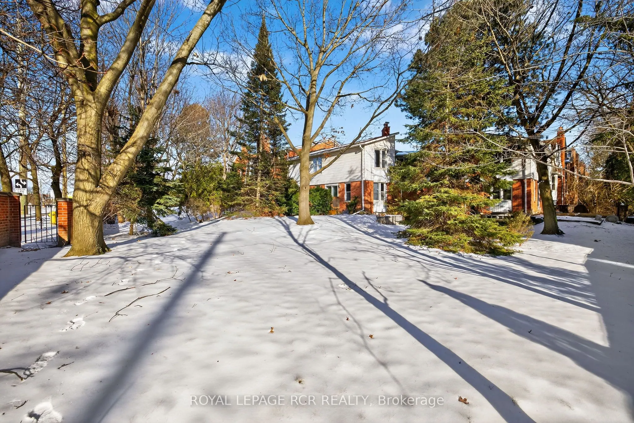 68 Confederation Way #44
