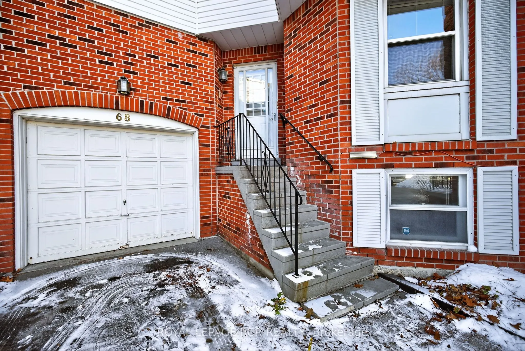 68 Confederation Way #44
