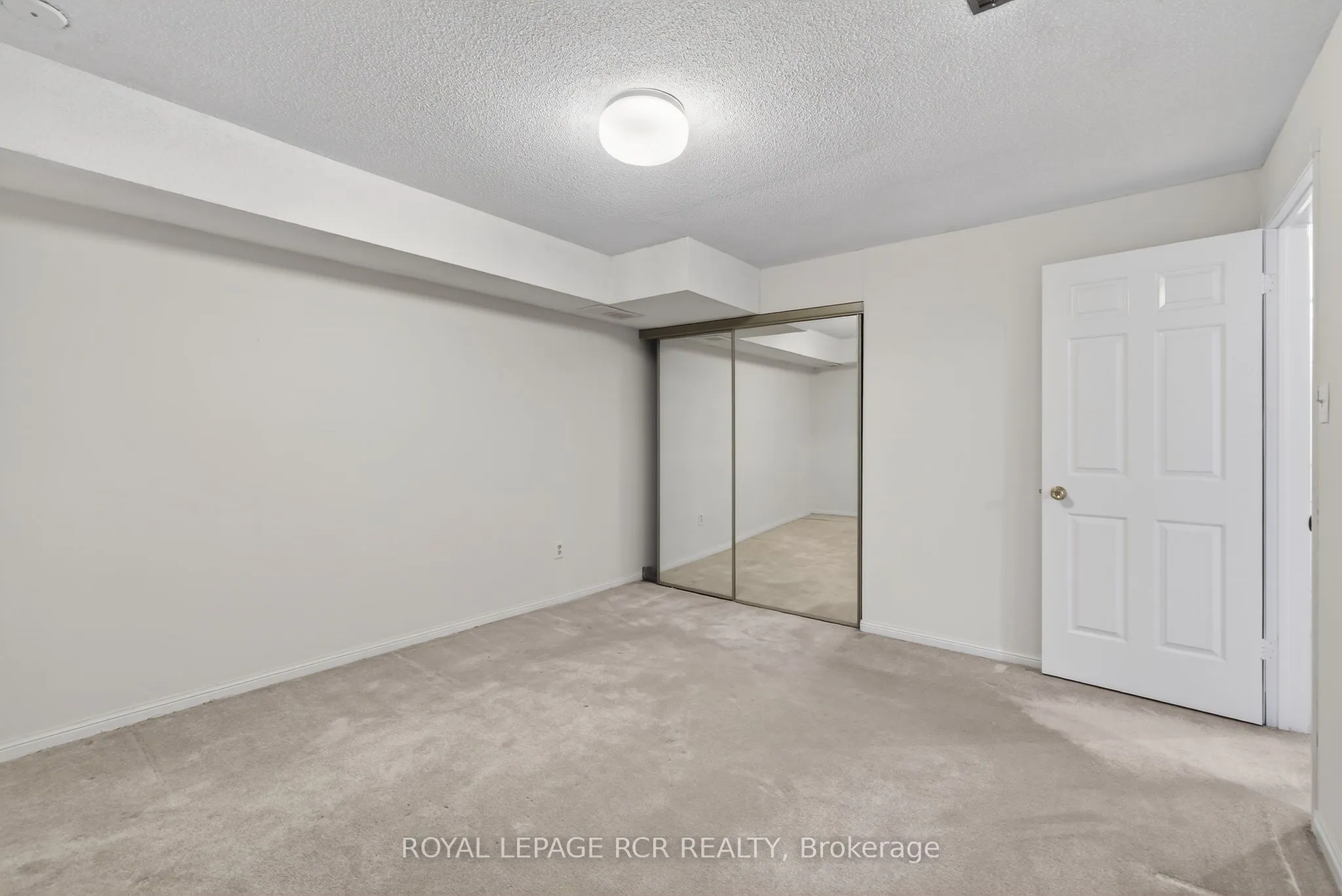 68 Confederation Way #44