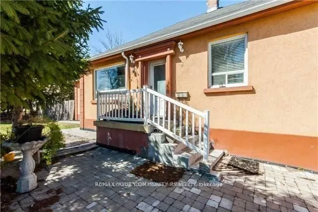 8 Hillside Avenue
