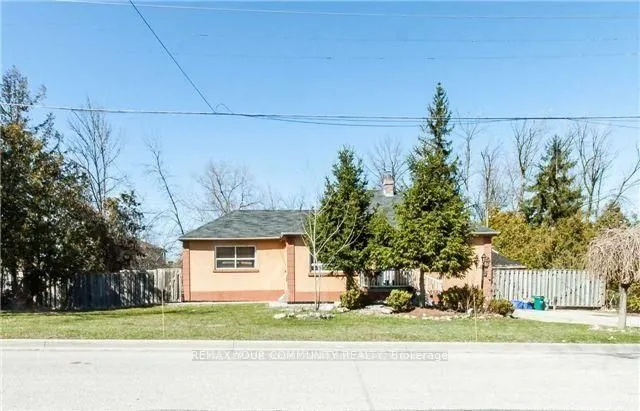 8 Hillside Avenue