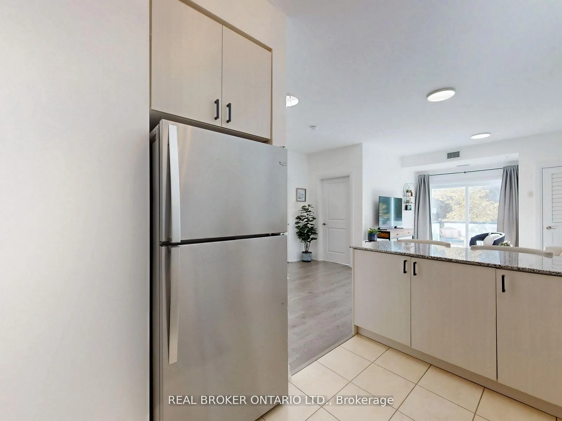 481 Rupert Avenue #122