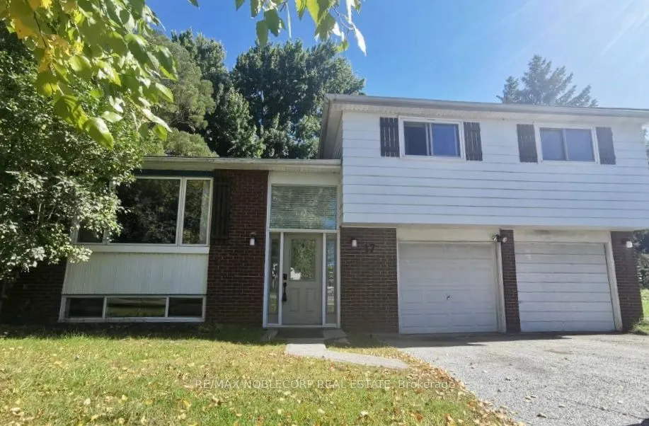17 Larkdale Crescent