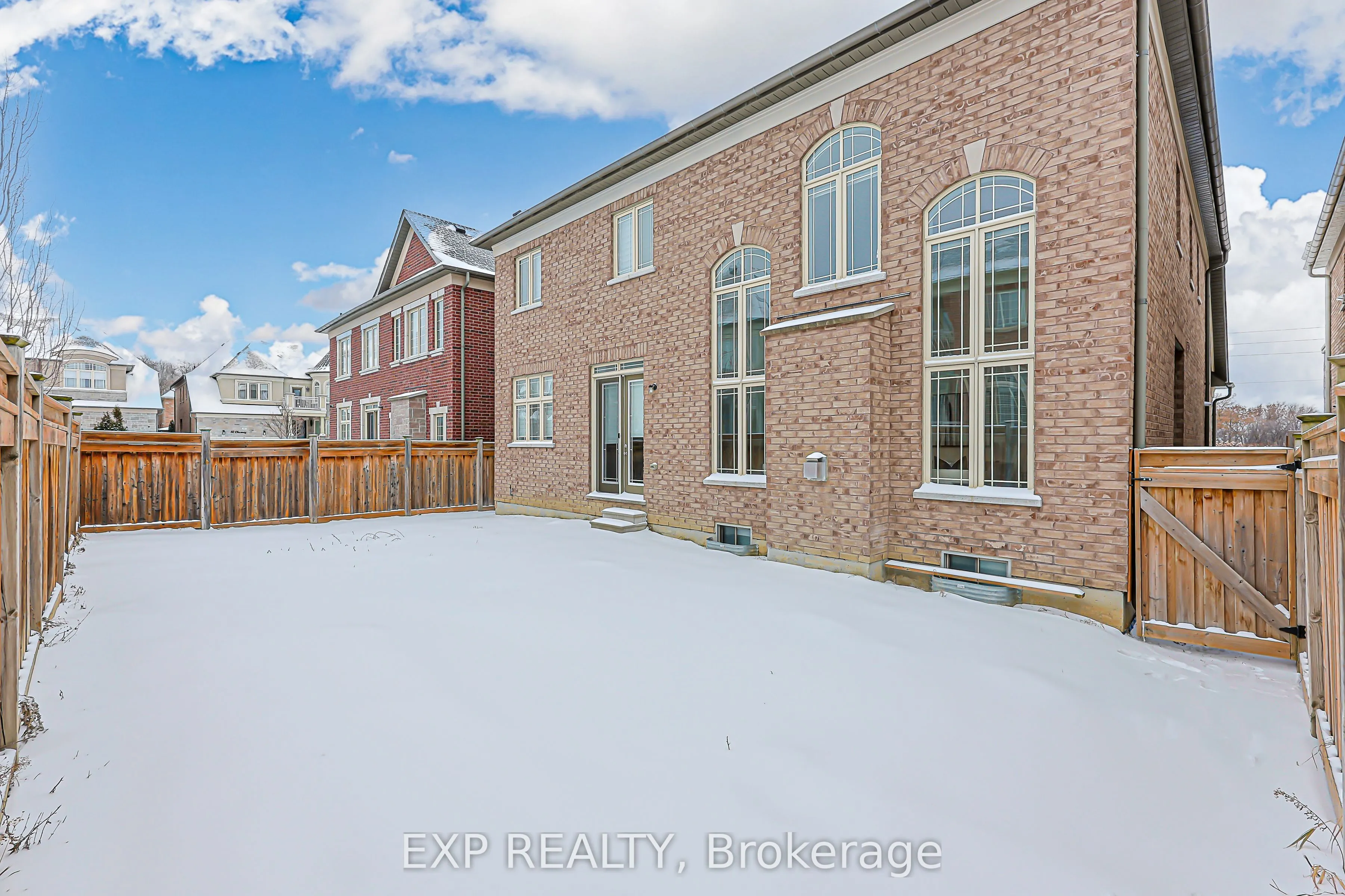 95 Chesney Crescent