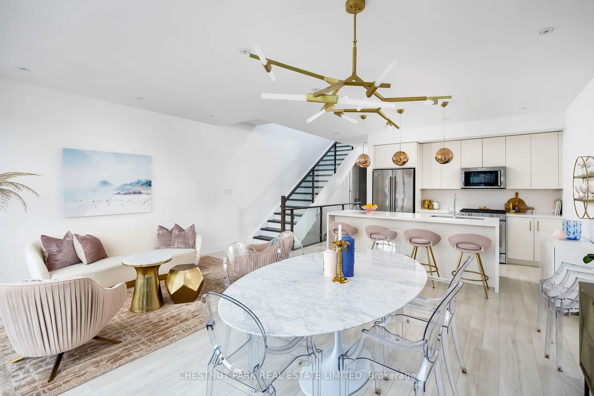 3718 Mangusta Court