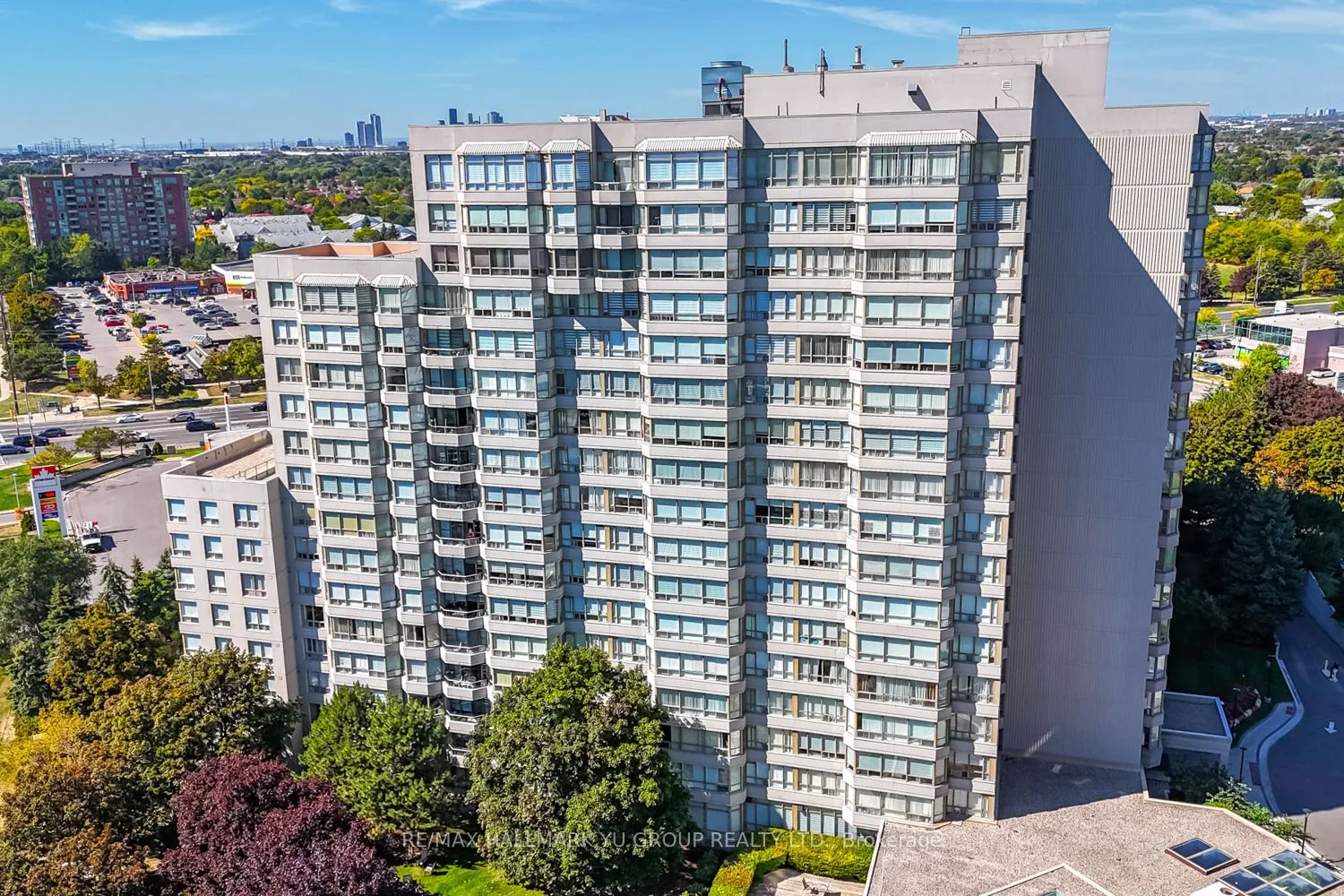 7 Townsgate Drive #1203