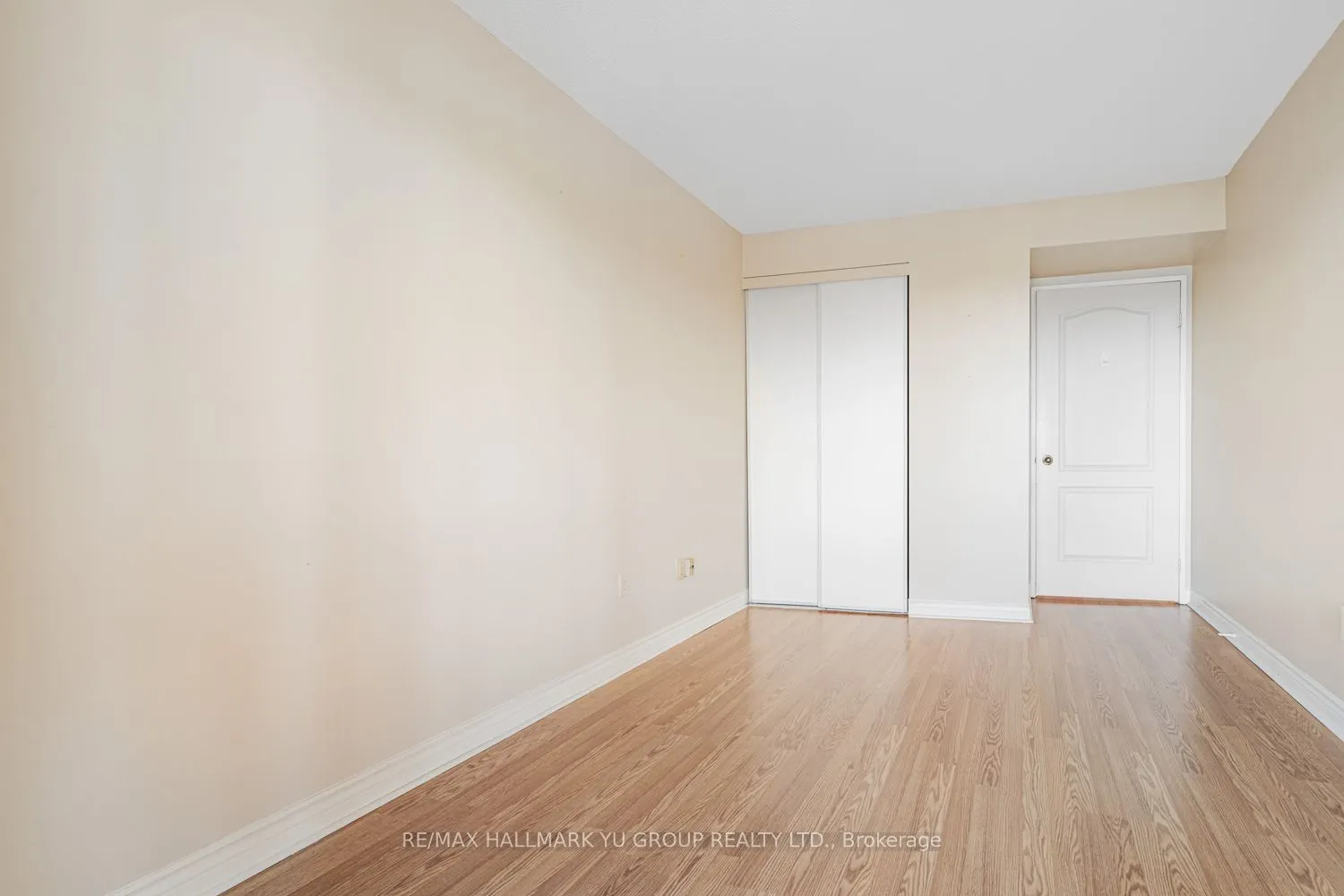 7 Townsgate Drive #1203