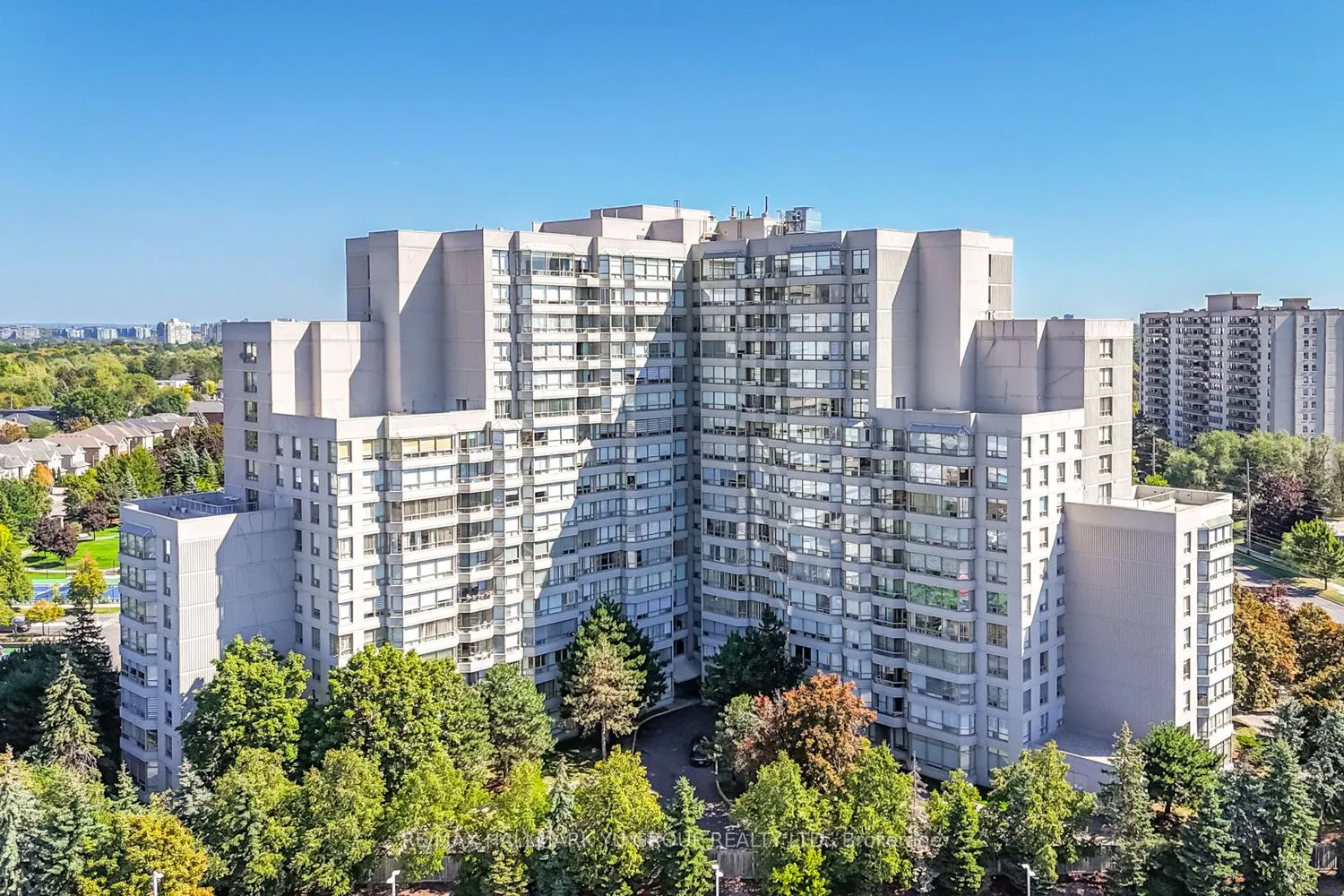 7 Townsgate Drive #1203