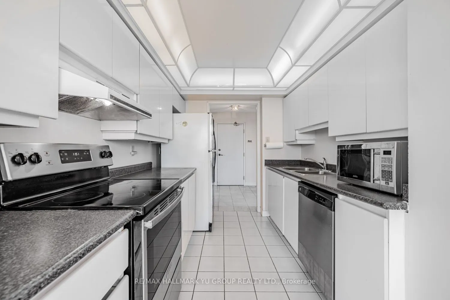 7 Townsgate Drive #1203