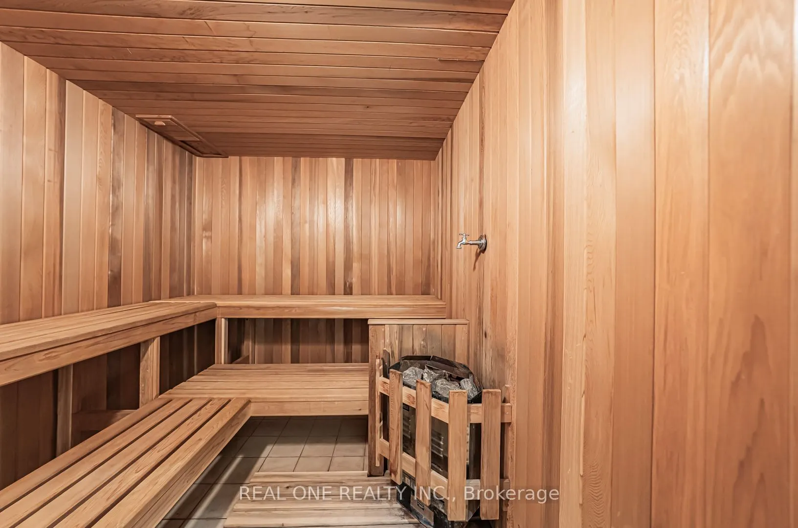 14 Alm Court
