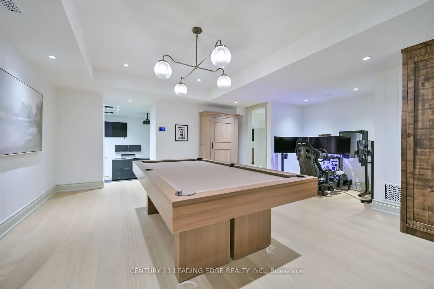 43 Newton Reed Crescent