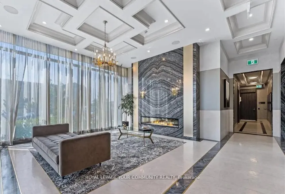 20 Gatineau Drive #404