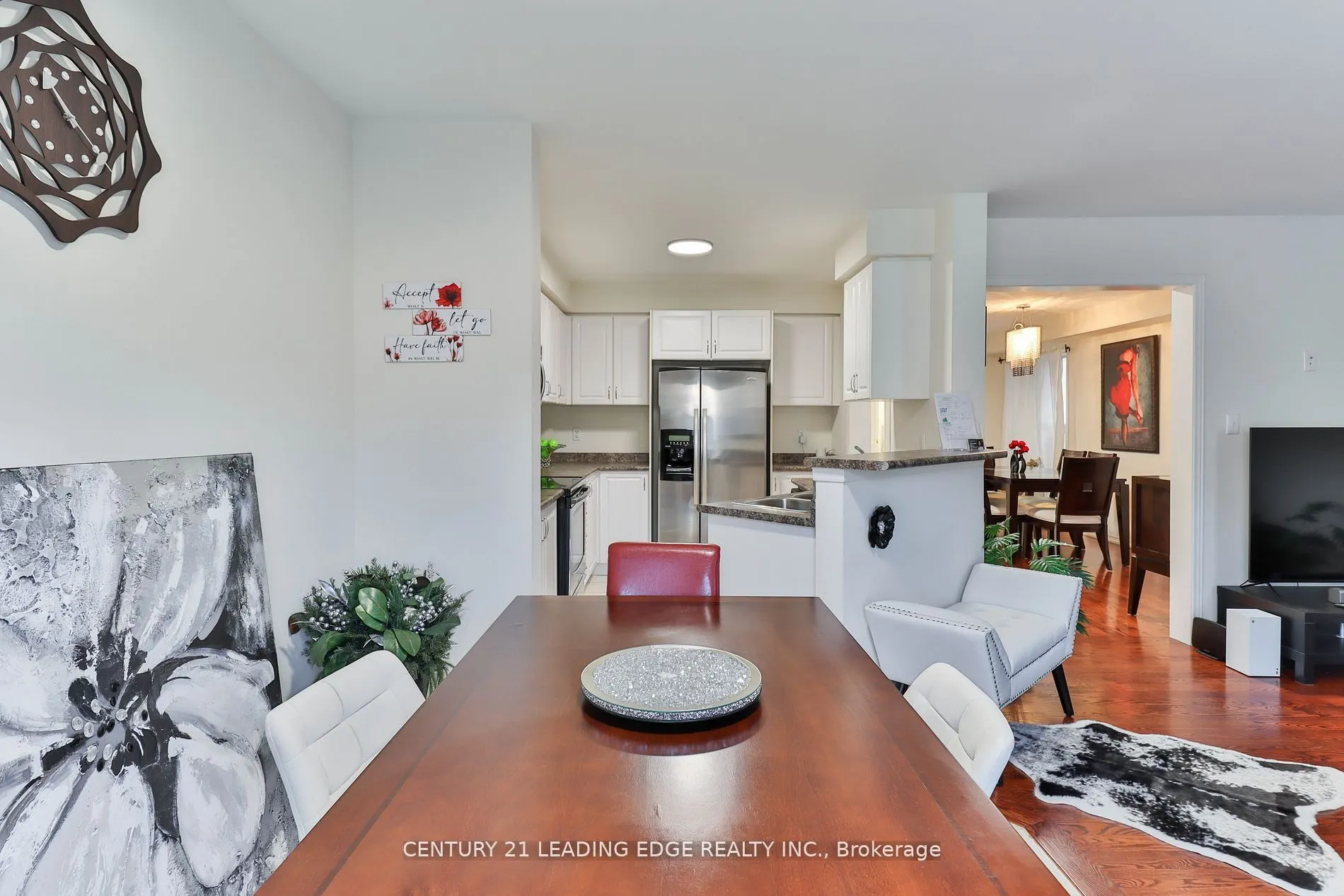 15 Robertdale Court