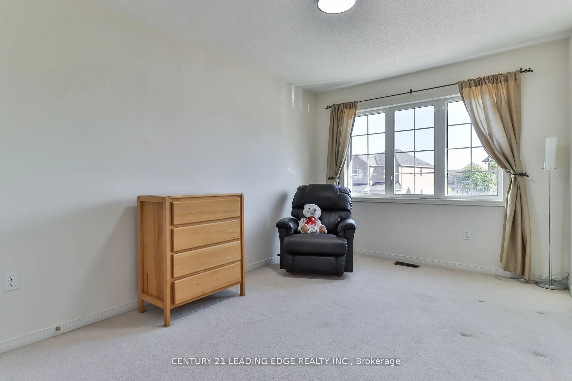 15 Robertdale Court