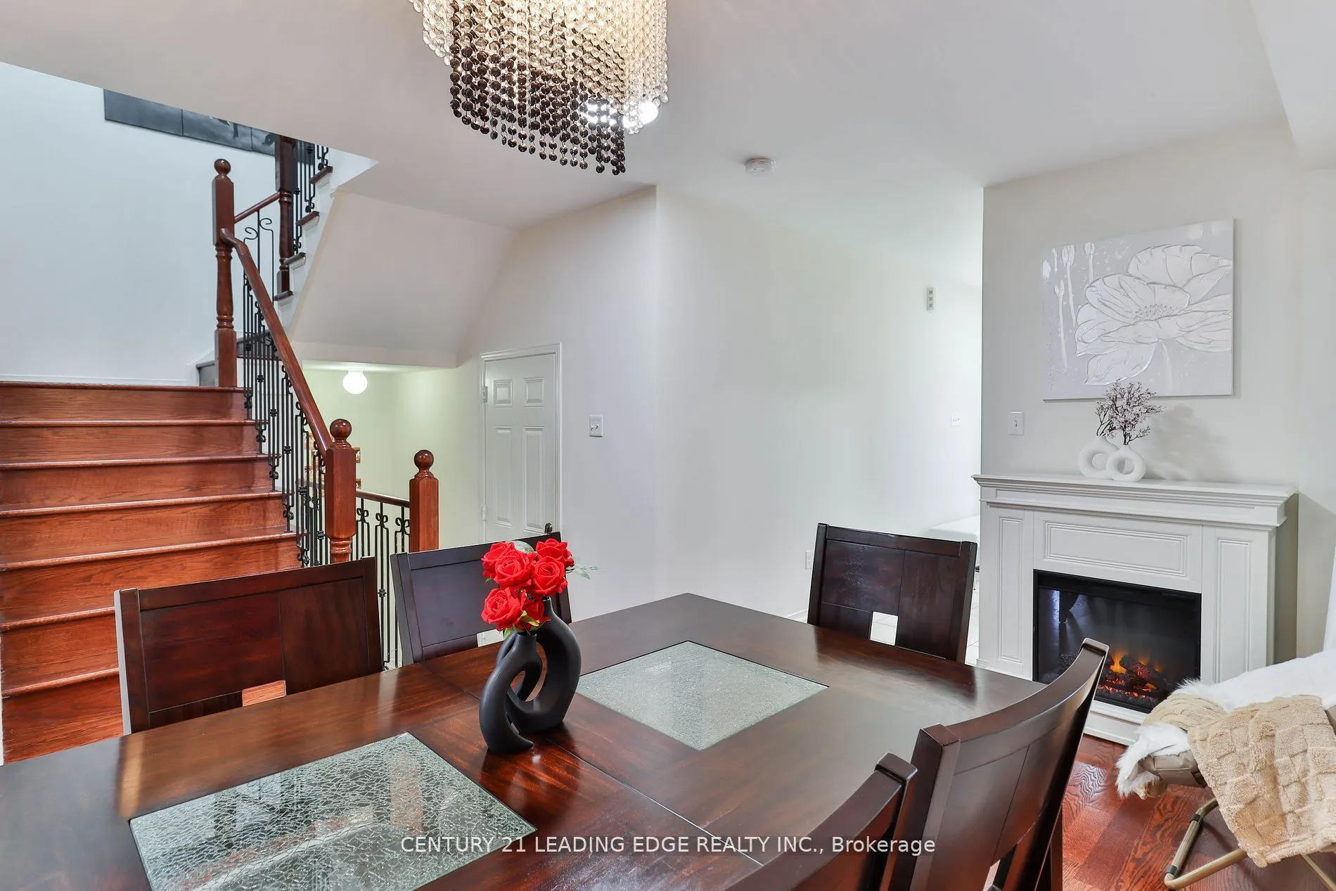 15 Robertdale Court