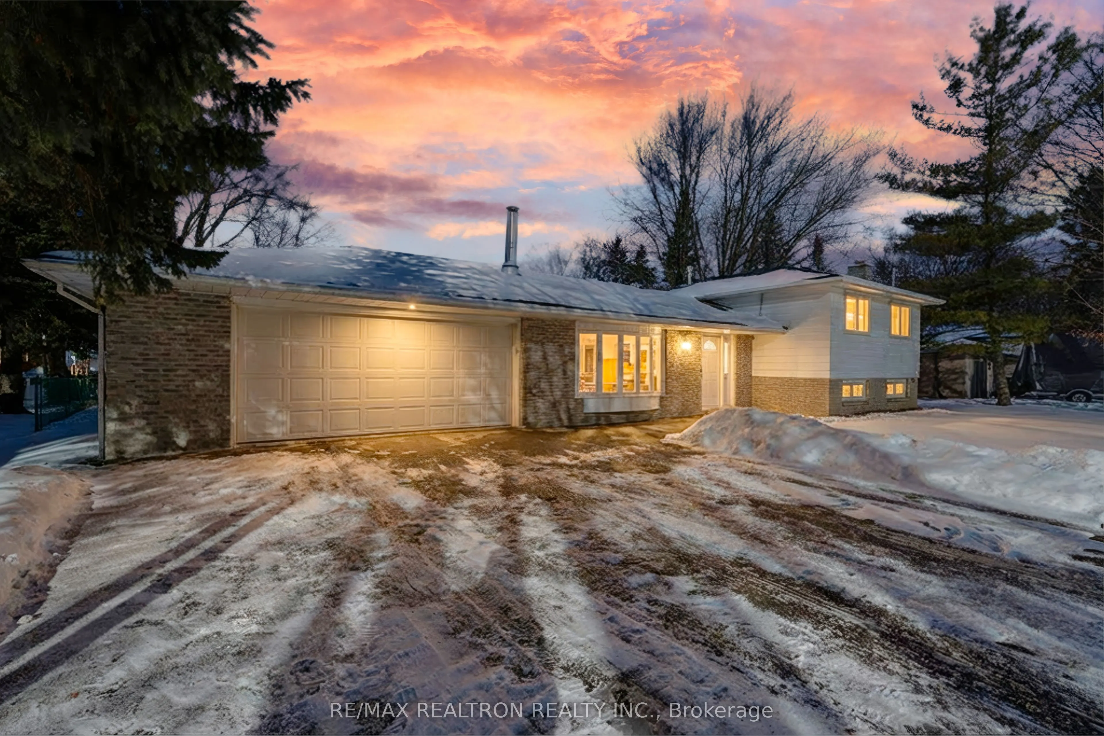 66 Lakeland Crescent