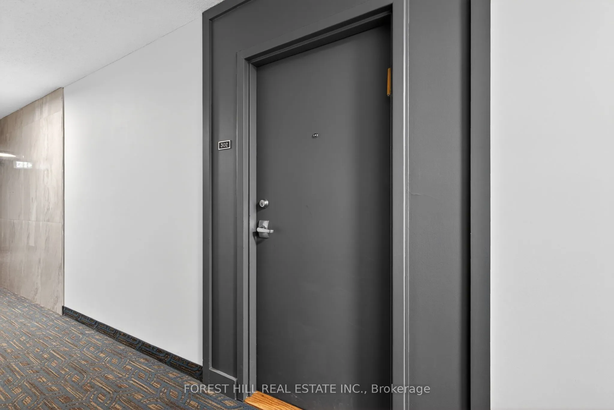 180 DUDLEY Avenue #302