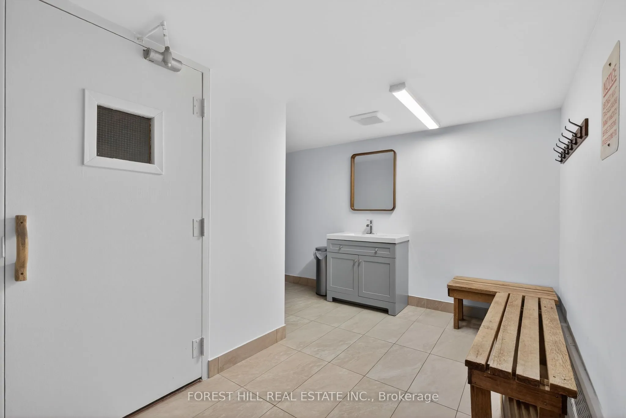 180 DUDLEY Avenue #302