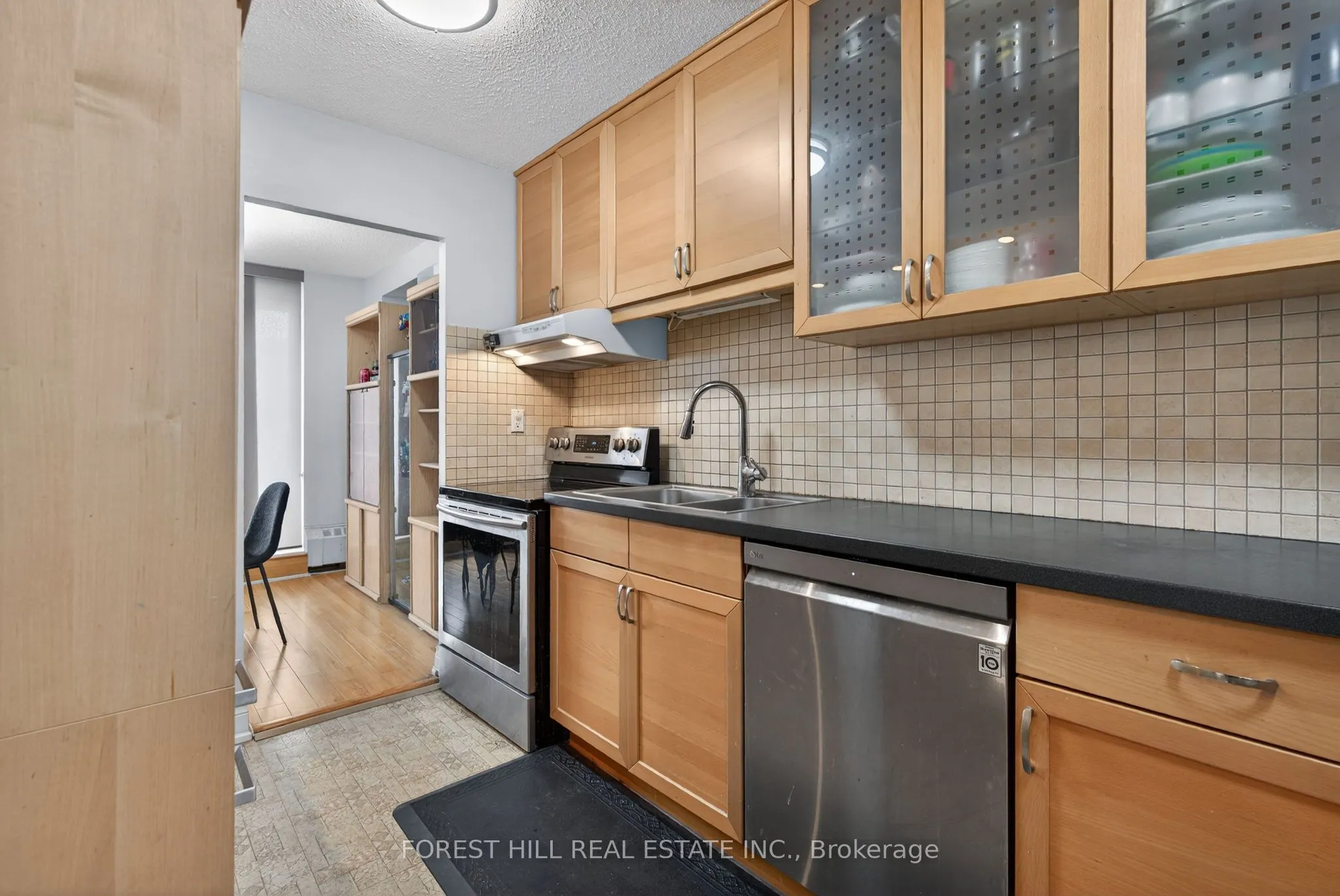 180 DUDLEY Avenue #302