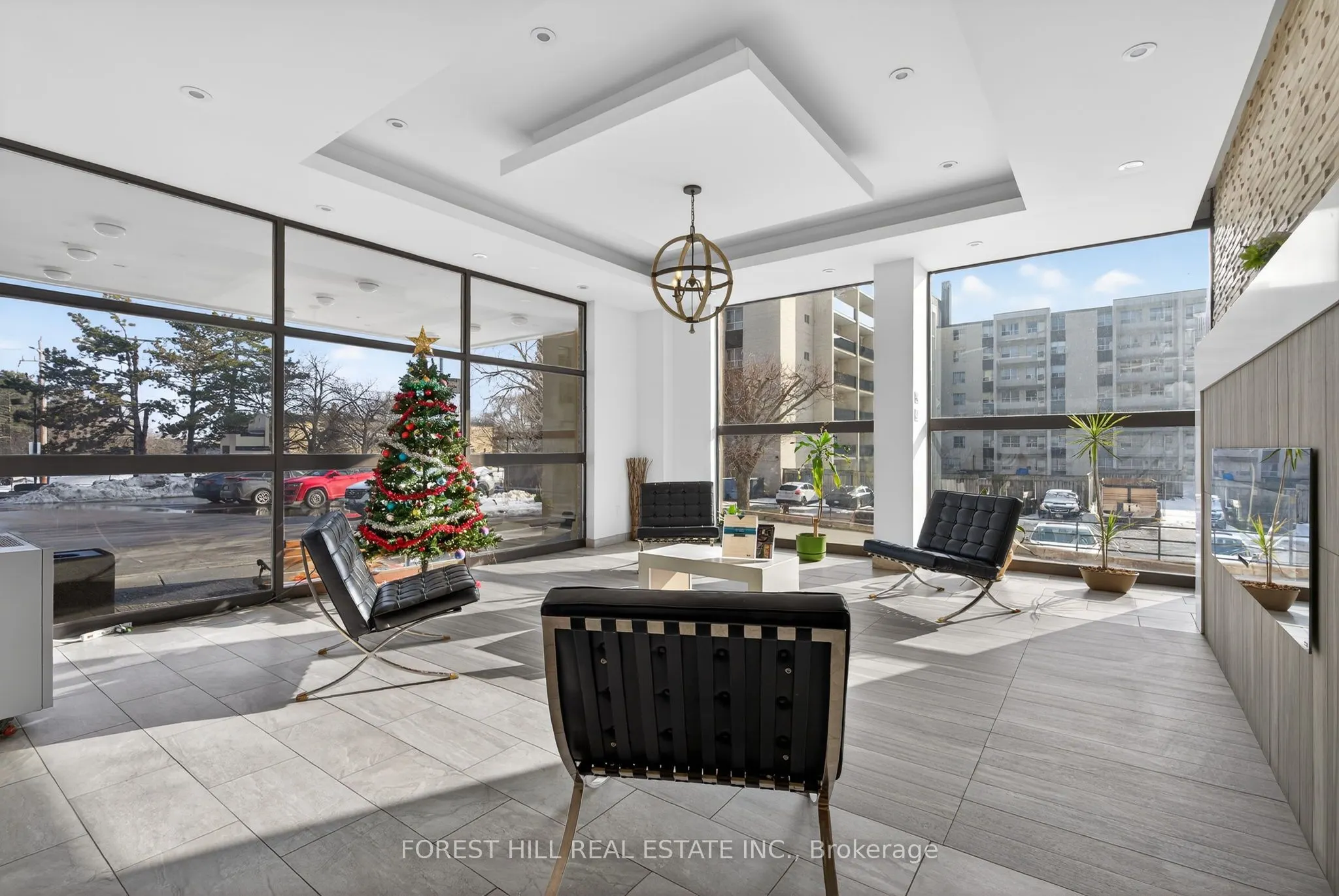 180 DUDLEY Avenue #302