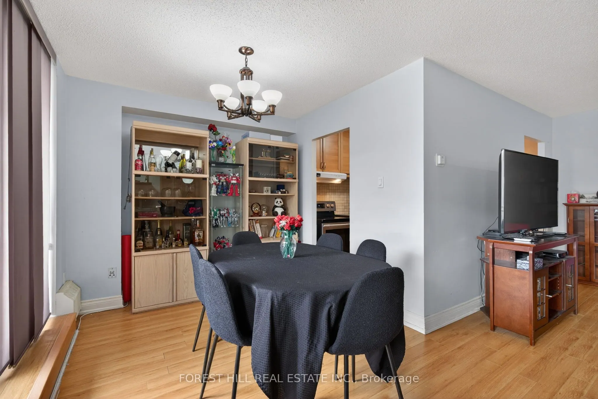 180 DUDLEY Avenue #302