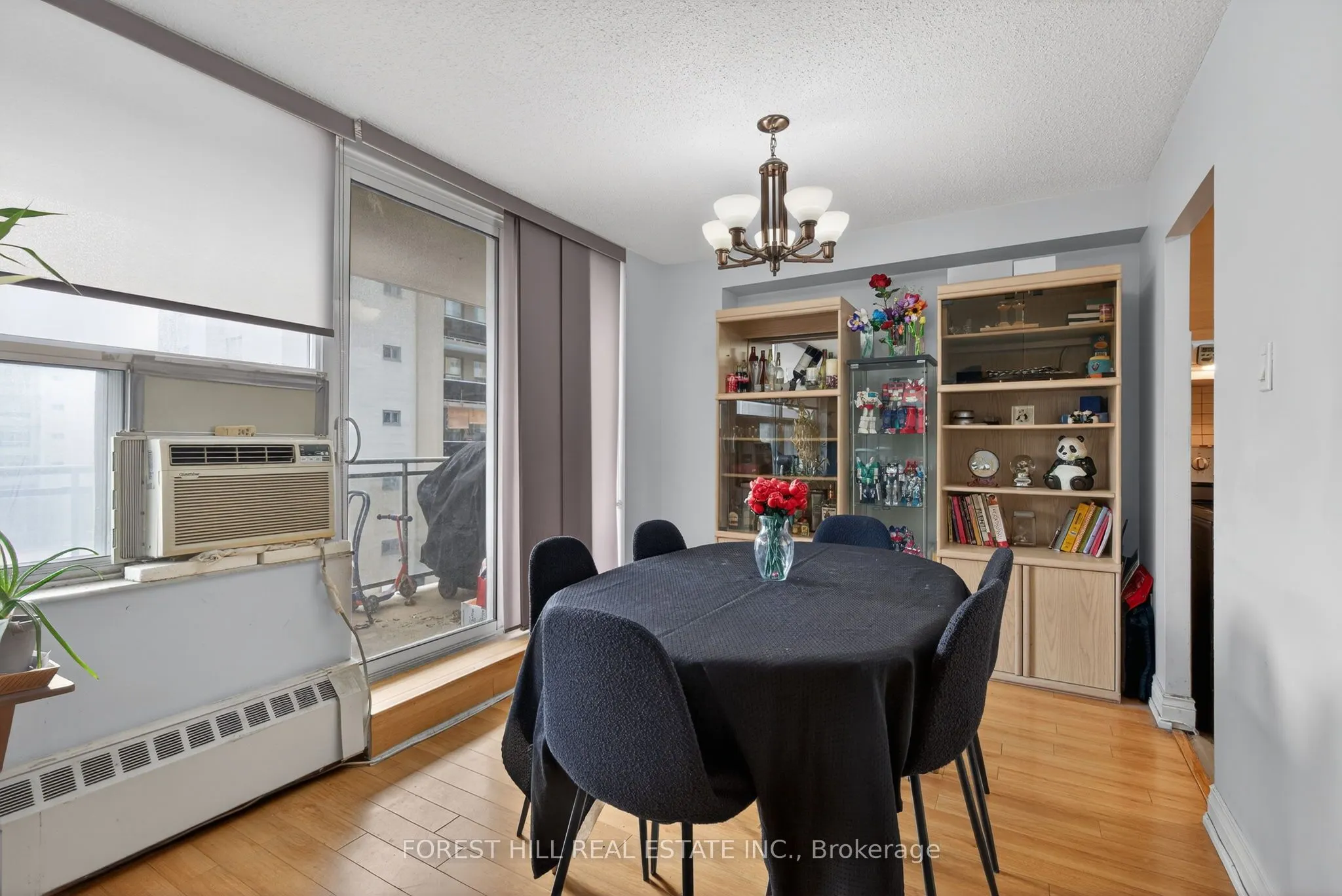 180 DUDLEY Avenue #302