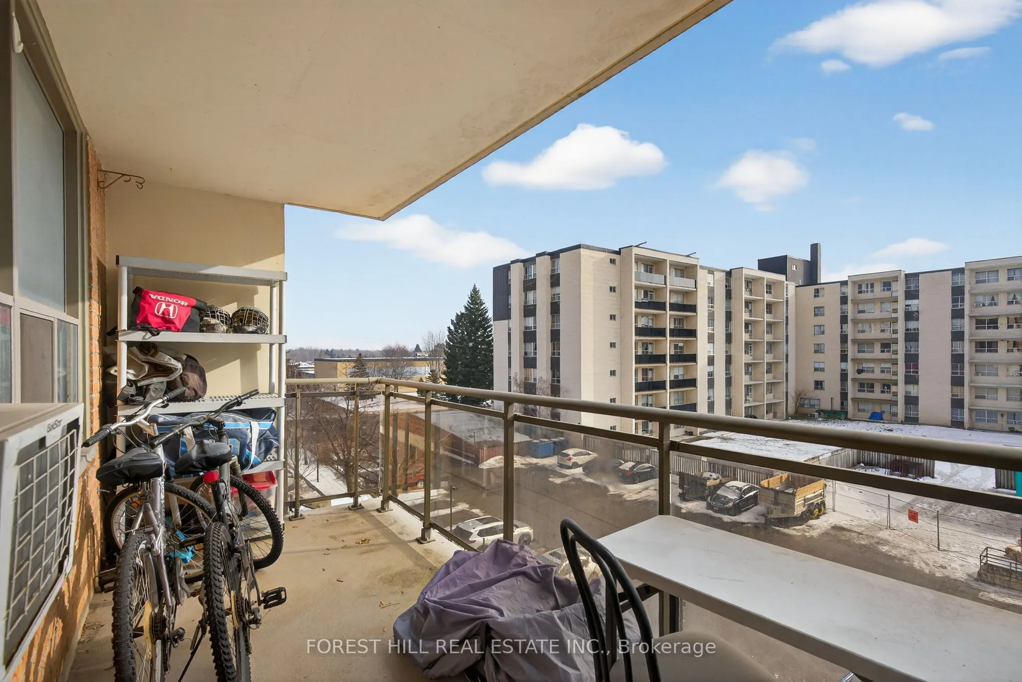 180 DUDLEY Avenue #302