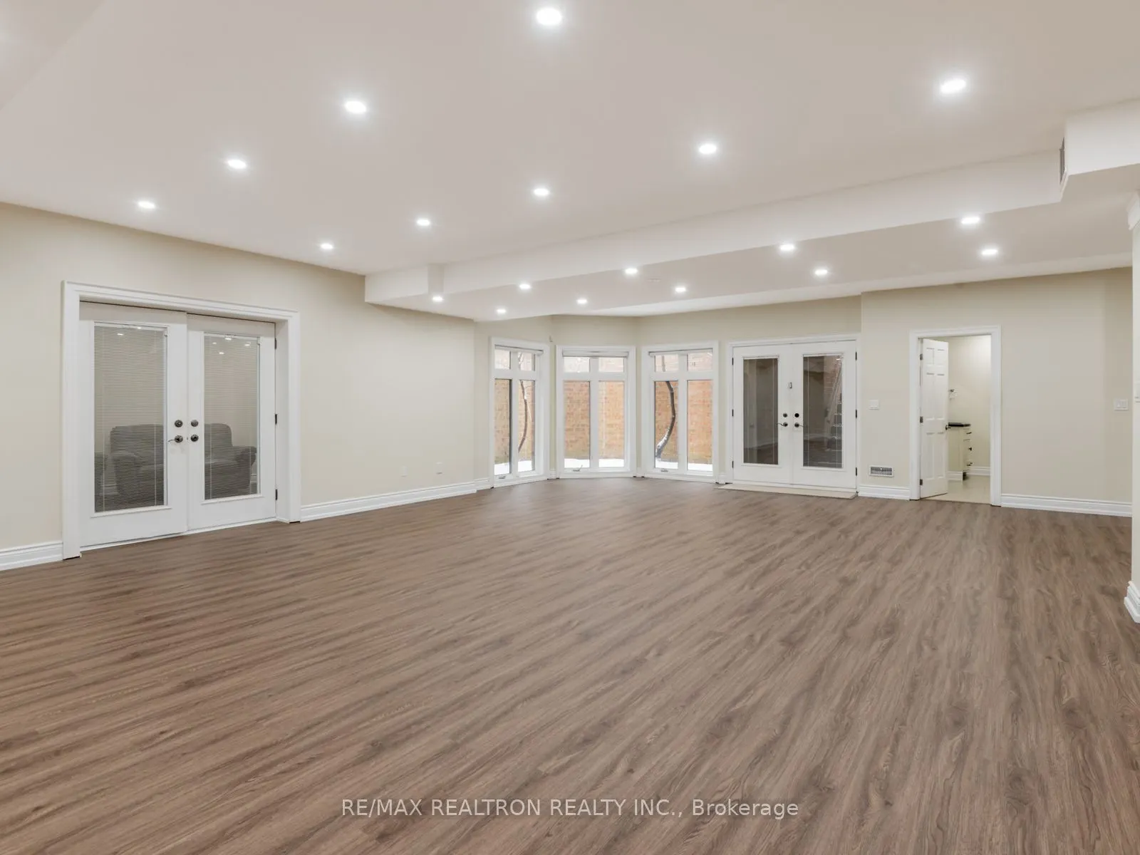 5 Long Hill Drive