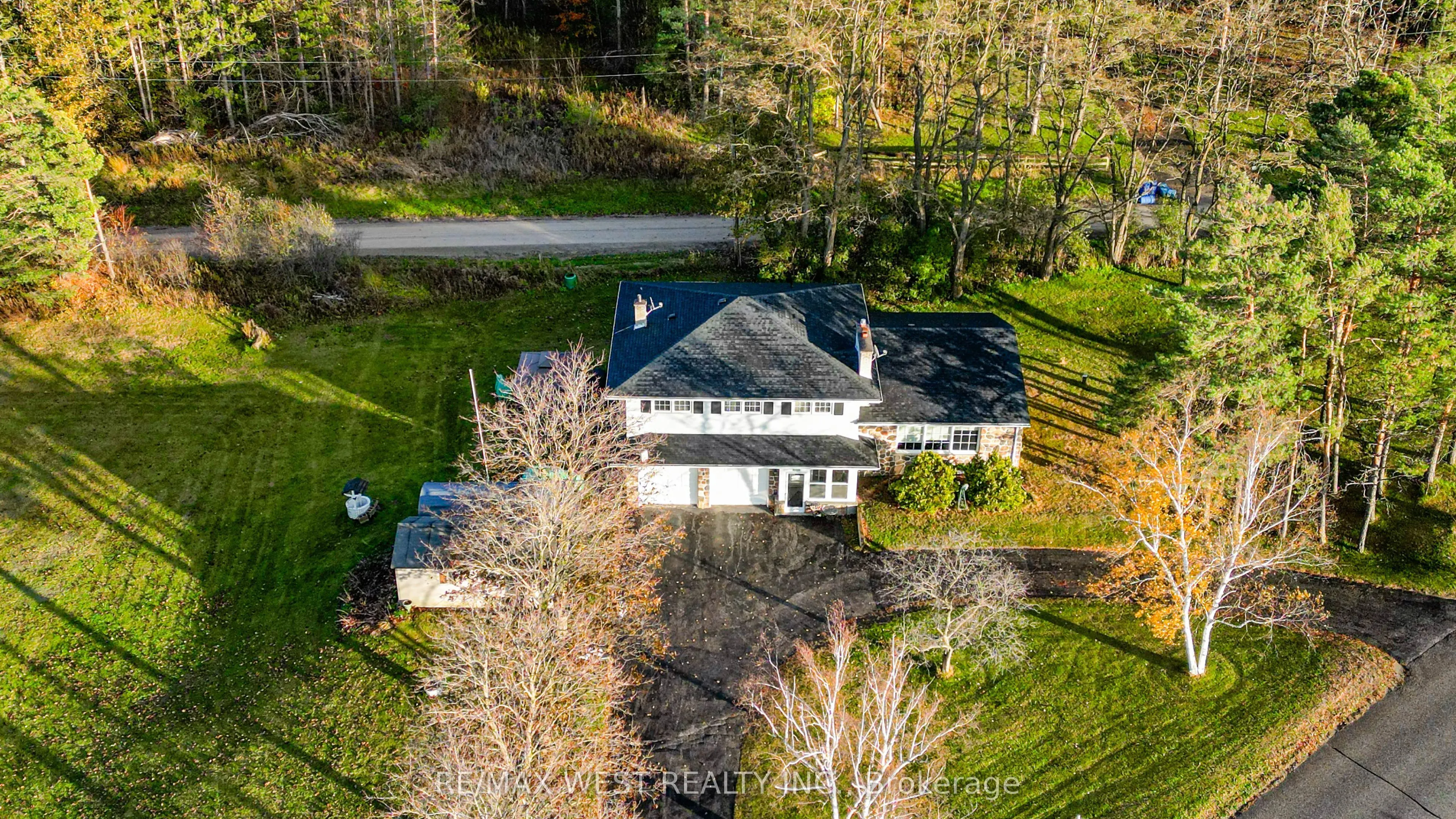 5949 Concession 6 Road