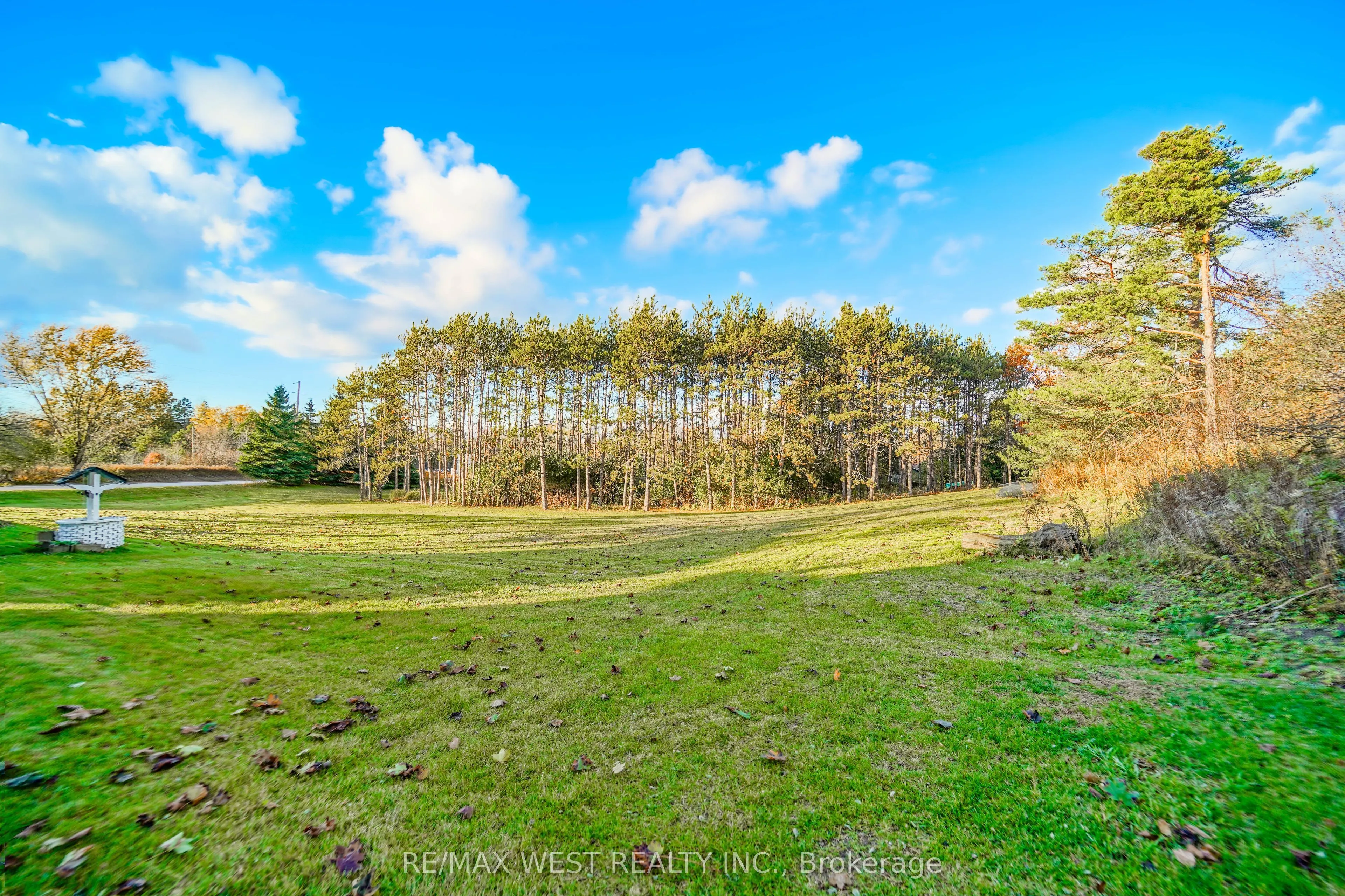 5949 Concession 6 Road