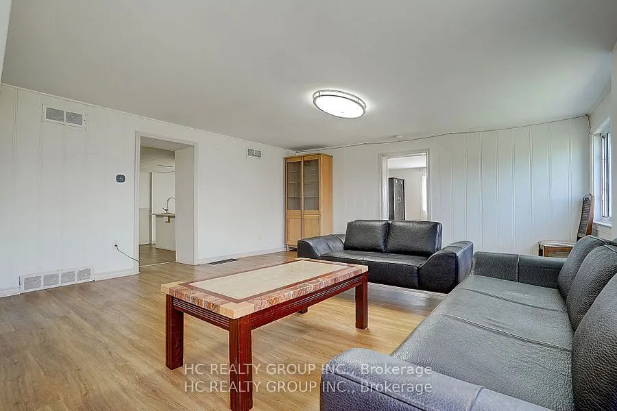 22334 Woodbine Avenue