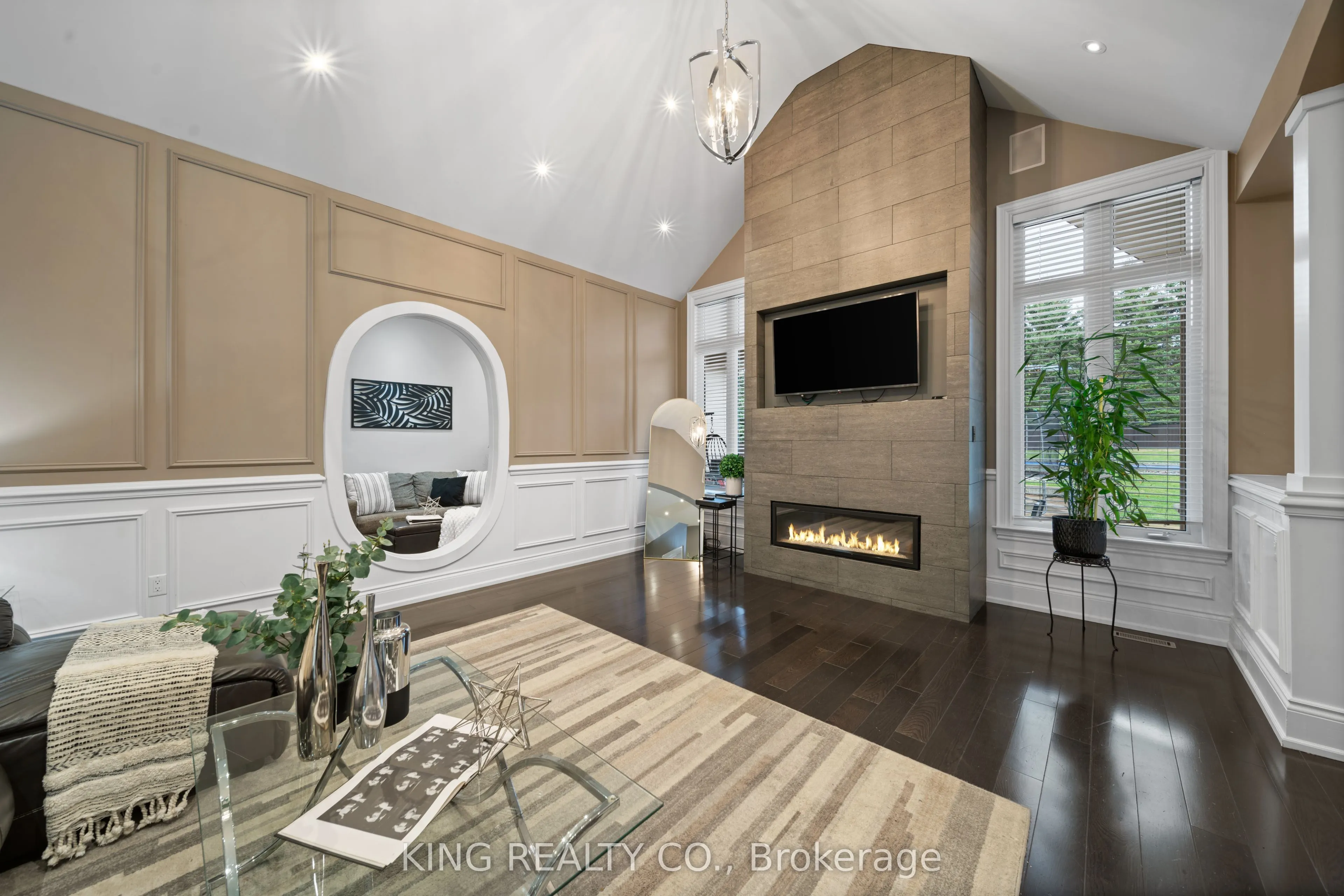 2 Dale Crescent