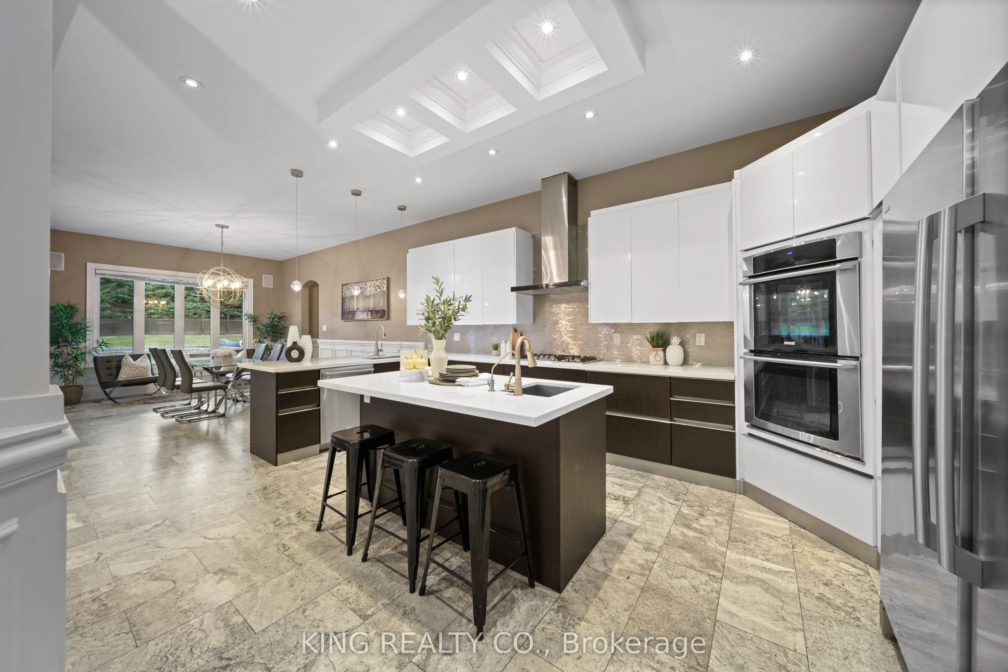2 Dale Crescent